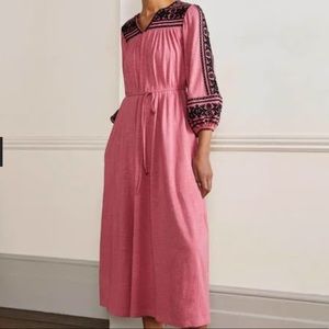 Biden jersey elegant dress w/intricate embroidery